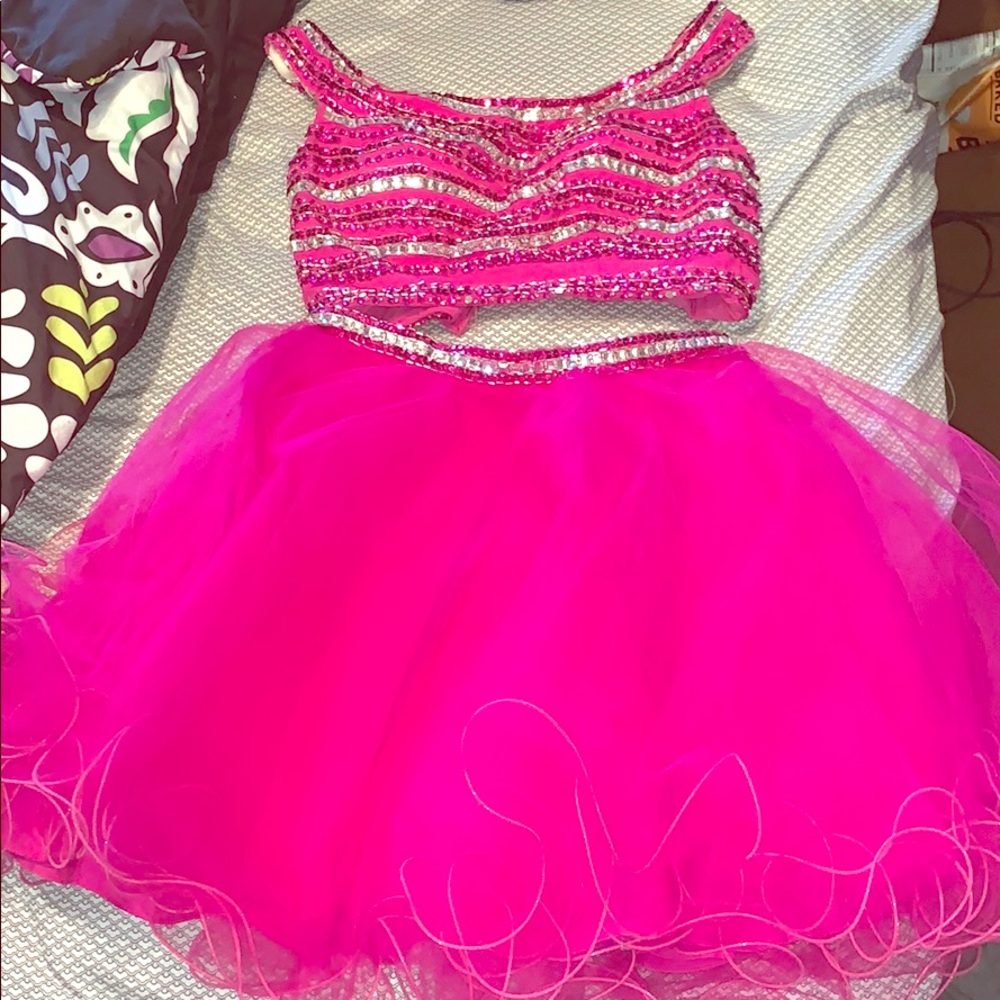 Special event dress (homecoming, prom)